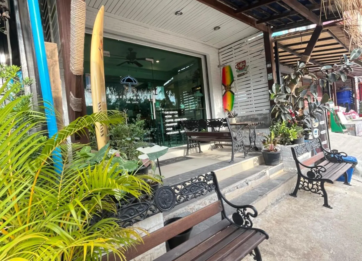 Beach House 24 Ko Lanta بيت ضيافة