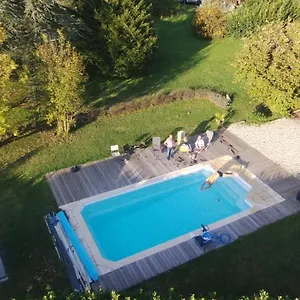 D'hotes Le Cedre Bleu Guest house Saint-Lattier